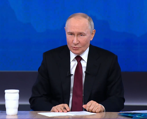 Путин призвал навести порядок с выдачей льготных ипотек в России