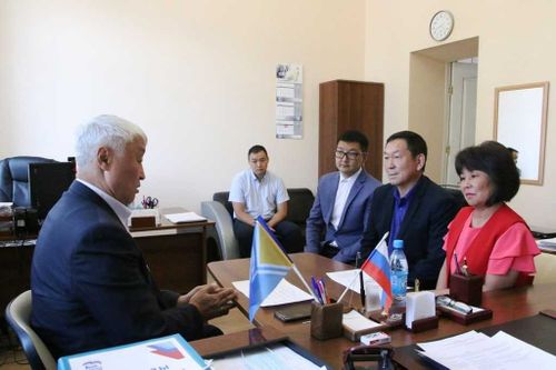 Жители Тере-Хольского района обратились за помощью к спикеру Верховного Хурала