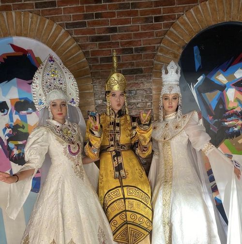 Модели из Тувы приняли участие в юбилейном конкурсе «International awards-2024» в Улан-Баторе