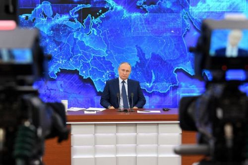 Путин поручил Народному фронту проанализировать все обращения граждан с «Прямой линии»
