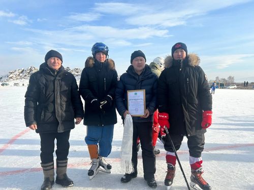 Кызыл-Дагда хоккей шөлчүгежи ажыттынган