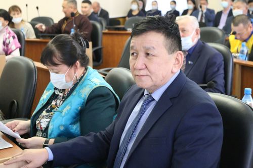 В Верховном Хурале состоялось внеочередное заседание сессии