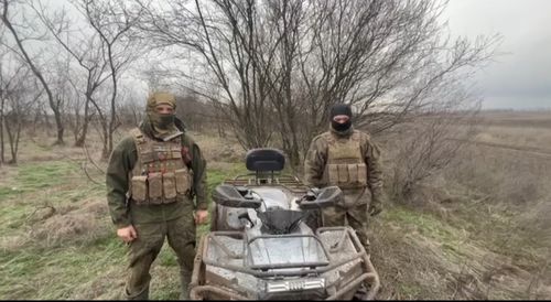 УФСИН Тувы передало квадроцикл в качестве гуманитарной помощи военнослужащим — бывшим сотрудникам системы