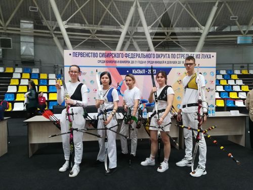 Стрелы летели в цель