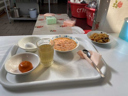 Сырые котлеты и хлеб вместо гарнира. Или почему чаданские школьники недоедают