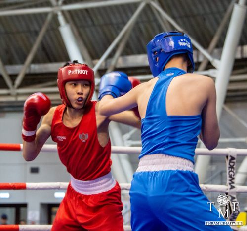 В спорткомплексе «Субедей» проходят финальные поединки открытого Кубка ЦСКА по боксу среди юношей