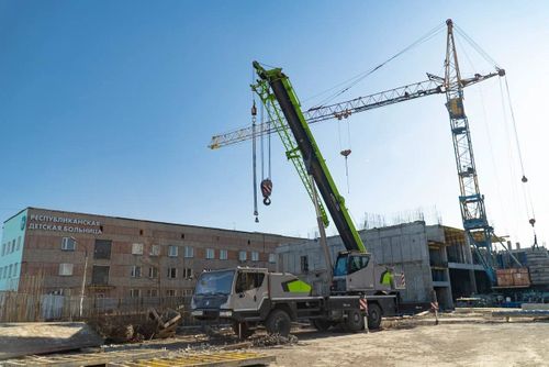 Глава Тувы проинспектировал ход строительства новой Республиканской детской больницы