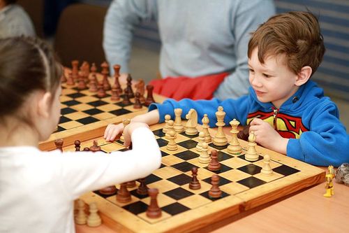 Жители Тувы могут записать своих детей на секции и кружки дистанционно через портал «Госуслуги»