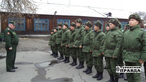 Тонкости военной службы для солдат Тувы будут разъяснять на тувинском языке