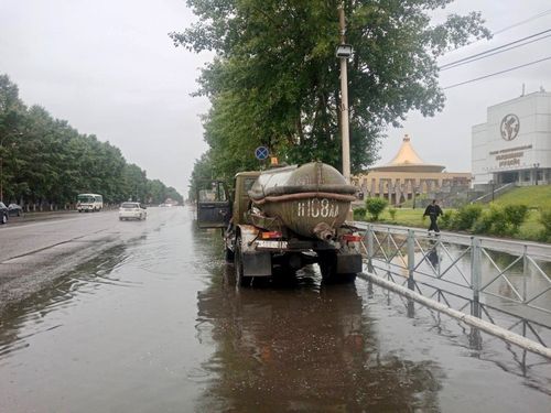 Кызыл-даван сүзүп эртер...