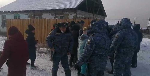 В столице Тувы сносят незаконные постройки