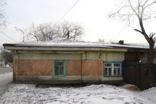 Из рук в руки, или как съехать из столетнего дома?