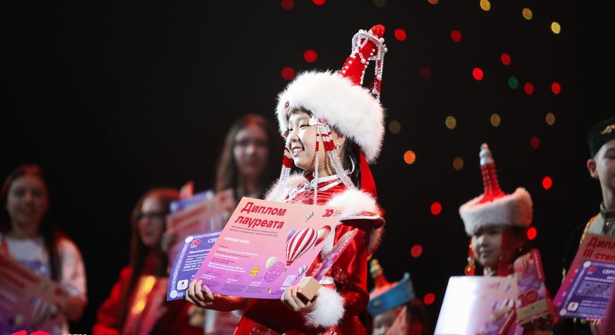 Юные таланты из Тувы покорили Санкт-Петербург на премии «ARTIS-2025»