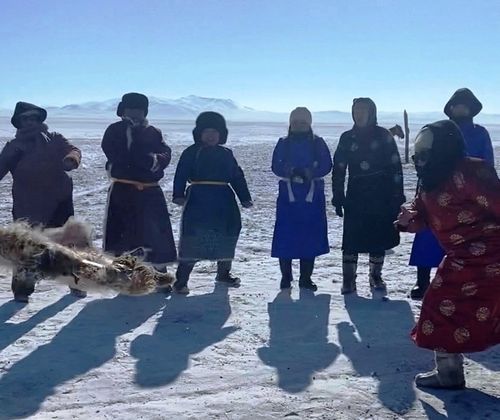 Кызыл-Чыраа сумузунуң малчыннары Агар дааның эдээнге шагаалаан