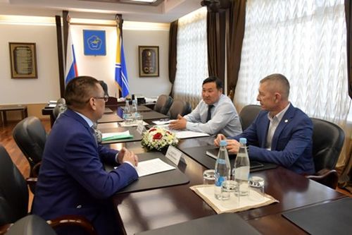 В Доме Правительства Тувы прошла встреча с представителем Роснедра