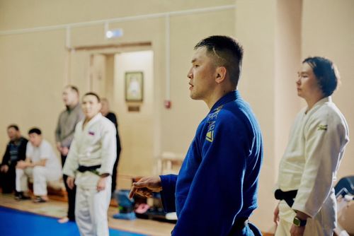 Встречи с чемпионами, зарядки и мастер-классы от «Единой России»