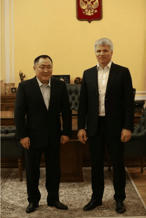 Министр спорта России обсудил с главой Тувы завершение строительства спортивного центра