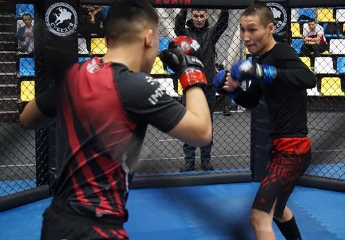 Улуг тиилелгелерже бурунгаар базымнарны кылыр