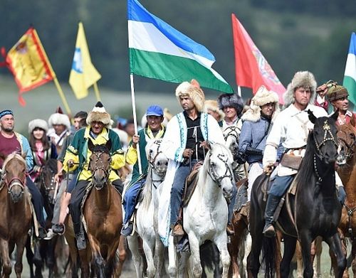 Делегация из Тувы приняла участие в международном фестивале лошадей башкирской породы