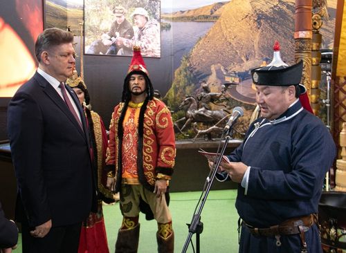 Тыва Республиканың делгелгезинче чалап турар