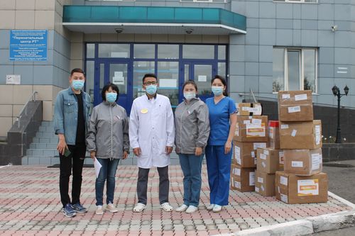 Активисты ОНФ в Туве передали средства индивидуальной защиты  Перинатальному центру в Кызыле