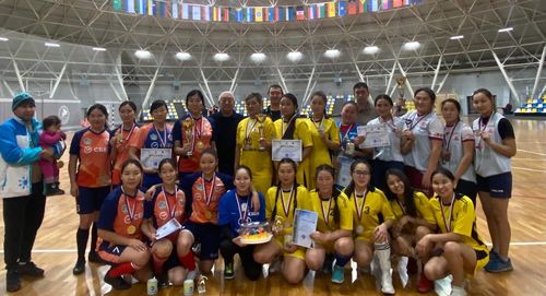 Команда «Сбер» стала чемпионом турнира по мини-футболу в День матери