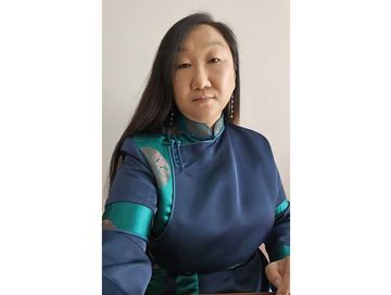 Демир-үжүүңер ылгын болзун!