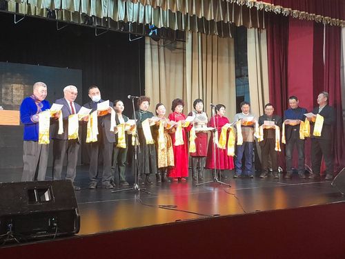 Поэзия, ыр-шоор хөөннүг...