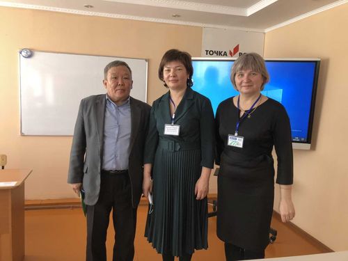 Проект «Под одним небом»: учителя Тувы обсудили образование в регионе