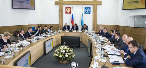 Сергей Меняйло: «Мы должны сделать всё, чтобы использовать конкурентные преимущества Тувы и потенциал, который есть в республике» 