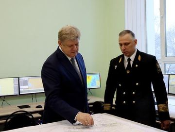 Полпред ознакомился с организацией учебного процесса в единственном вузе Сибири, готовящем специалистов для водного транспорта