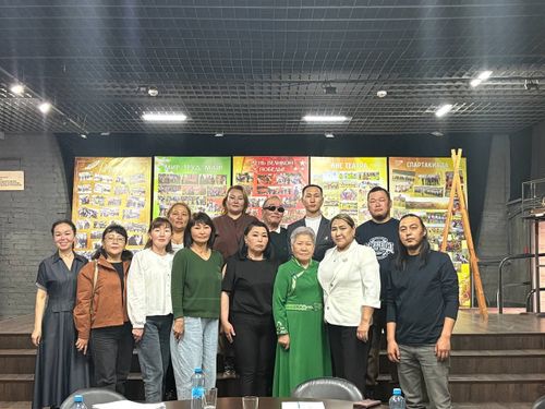 3 мая в музее Национального театра Республики Тыва состоялась встреча с участниками конкурса-фестиваля «Театр о героях»