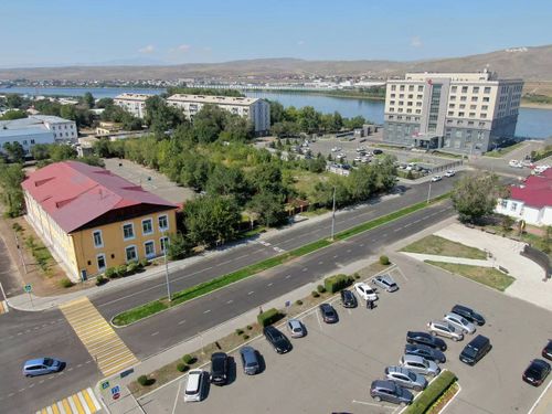 Глава Тувы поздравил работников дорожного хозяйства России с профессиональным праздником