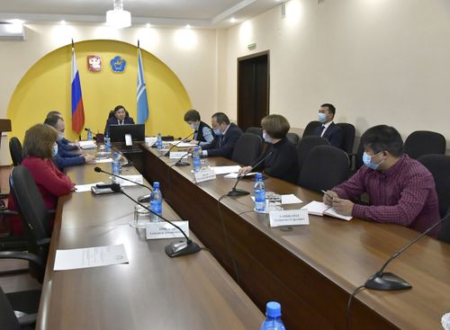 УЛУГ ЭМЧИЛЕР-БИЛЕ УЖУРАЖЫЛГА