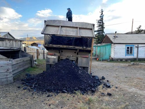 В Туве более трех тысяч семей получили социальный уголь