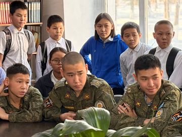 Ко Дню Конституции Молодежный Совет провел встречу в Тувинском кадетском корпусе