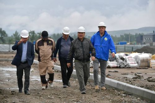 Глава Тувы проинспектировал строительные площадки школ в Пий-Хемском и Кызылском районах