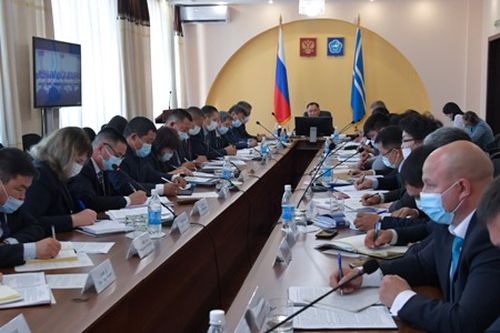 ГЛАВА ТУВЫ ПОТРЕБОВАЛ УСИЛИТЬ РАЗЪЯСНИТЕЛЬНУЮ РАБОТУ ПО ПРОФИЛАКТИКЕ КОРОНАВИРУСА