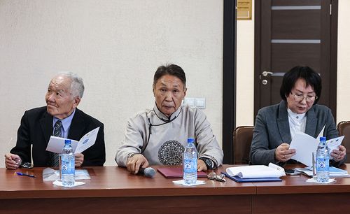 Адыр бүрүзүн сайзыраткан