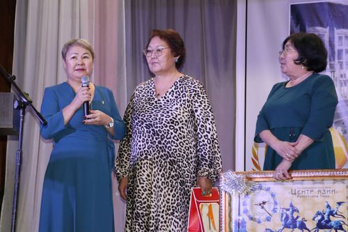 Тандинской центральной районной больнице исполнилось 80 лет