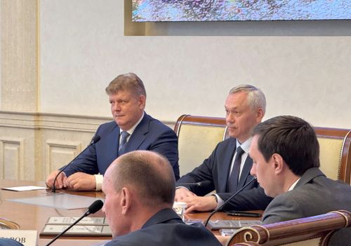 Полномочный представитель поздравил тренерский штаб и команду волейбольного клуба «Локомотив» с победой в Кубке России