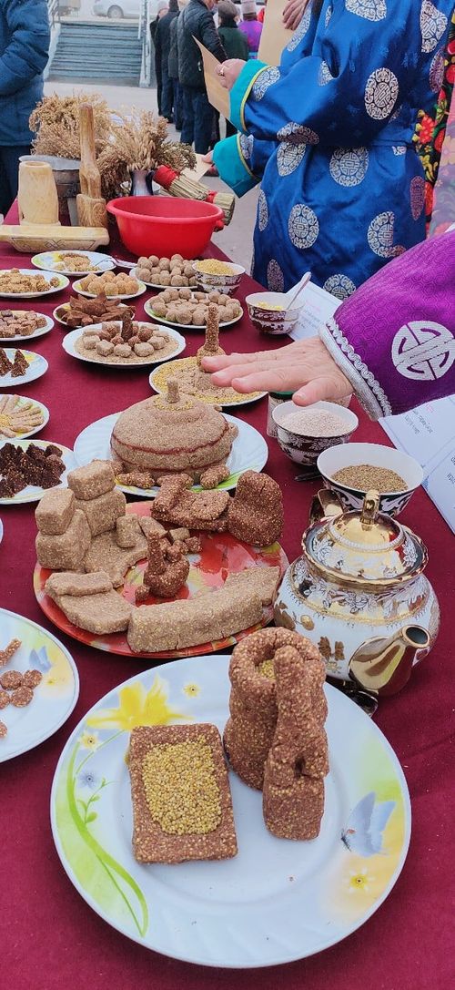 Көдээ ишчилер Чаа-Хөлге байырлааннар