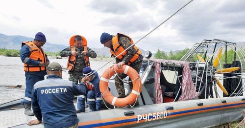 В Туве инспекторы ГИМС оказывают помощь энергетикам при проведении ремонтных работ