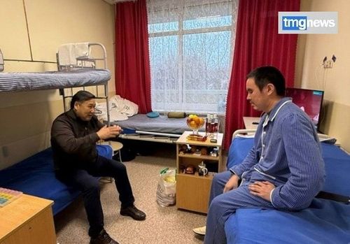 Владислав Ховалыг амгы үеде Москвада эмнедип турар Тывадан дайынчыларга четкен