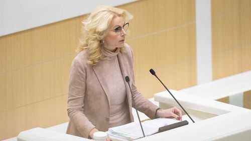 Голикова призвала изменить условия проведения ЕГЭ