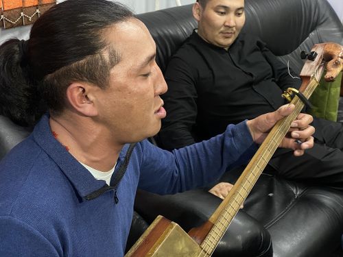 Кочевые народы Сибири выступили с инициативой о досрочном пенсионировании артистов горлового пения