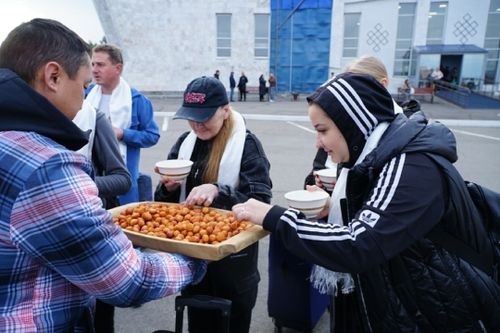 Донецкиден артистер келген