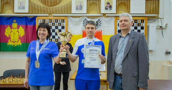 Работники Краснодарских электросетей стали серебряными призерами шахматного турнира