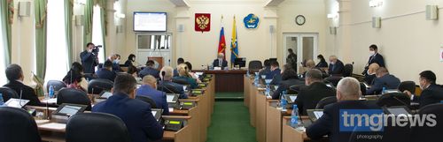 Больше не депутаты: Парламент Тувы принял досрочную отставку членов ЛДПР