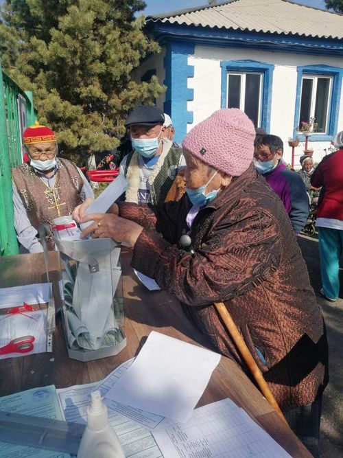 В Туве проголосовали и жители Дома-интерната для престарелых и инвалидов Чадаана